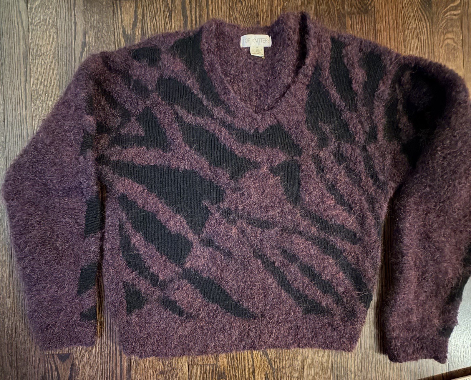 Vintage Sweater 52% MOHAIR,42% WOOL Black& Plum Reto,80’s Zebra Print,breathable
