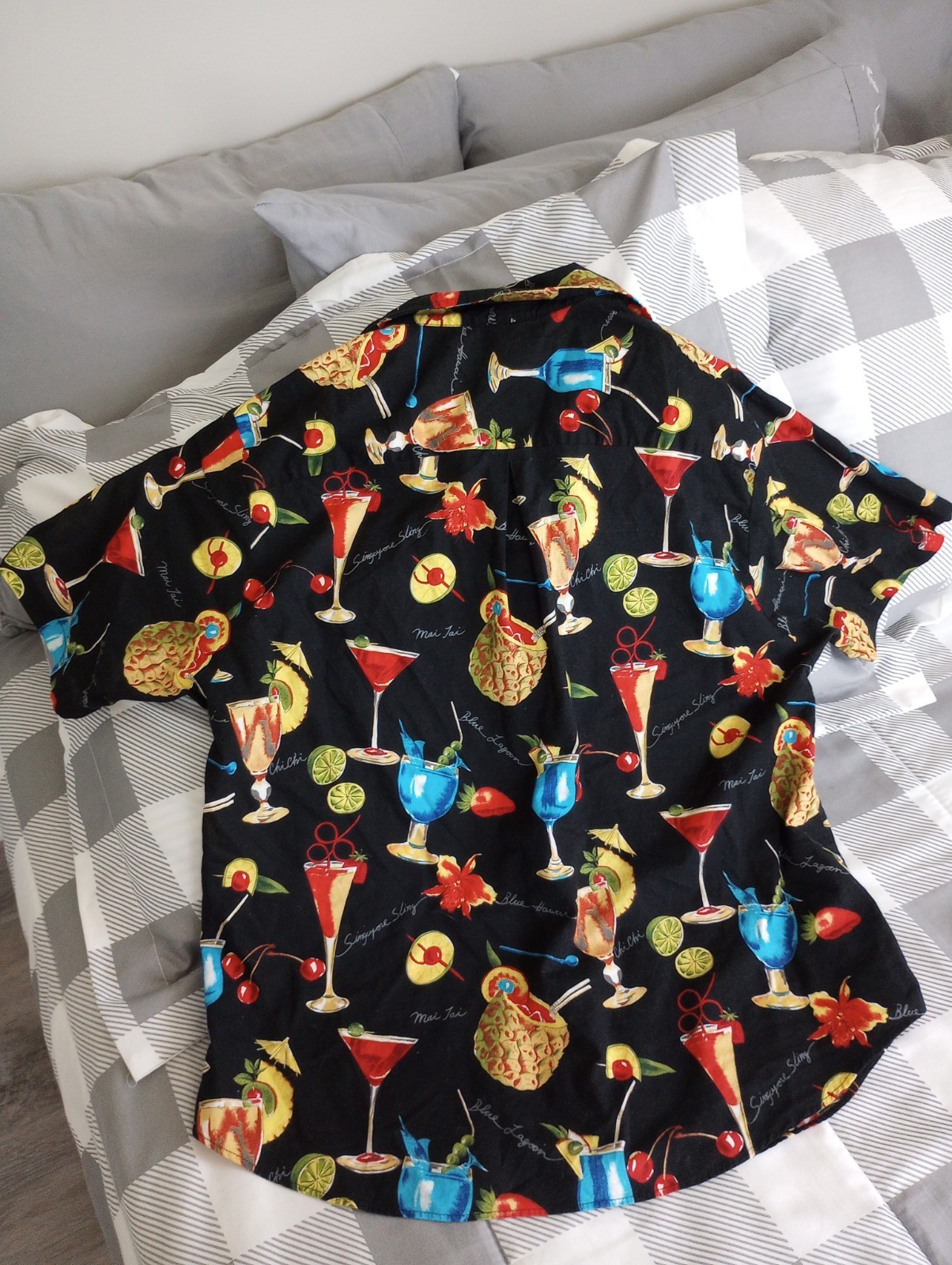 Women’s VTG Shannon Marie Hawaii Cocktail Print Top Large