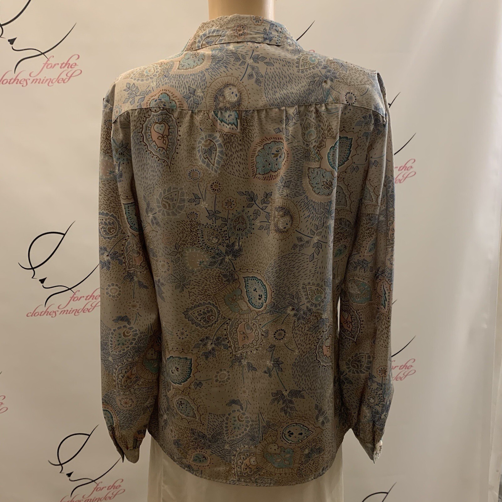 Vintage Loubella.Sz 6. Long Sleeve Button Up Shirt. Button Up. Back Yoke.B64.