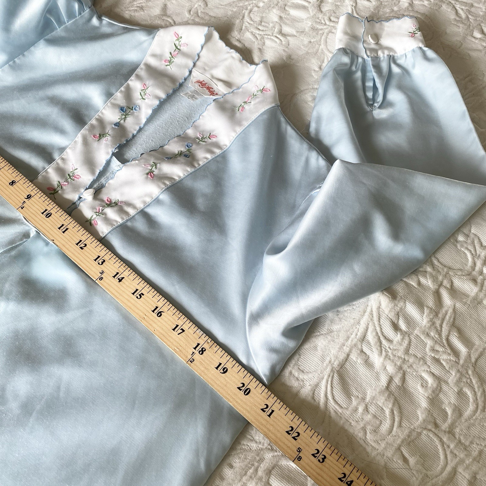 Vtg Jodie Arden Blue Satin Nightgown M Embroidered Floral Scallop Trim Long READ