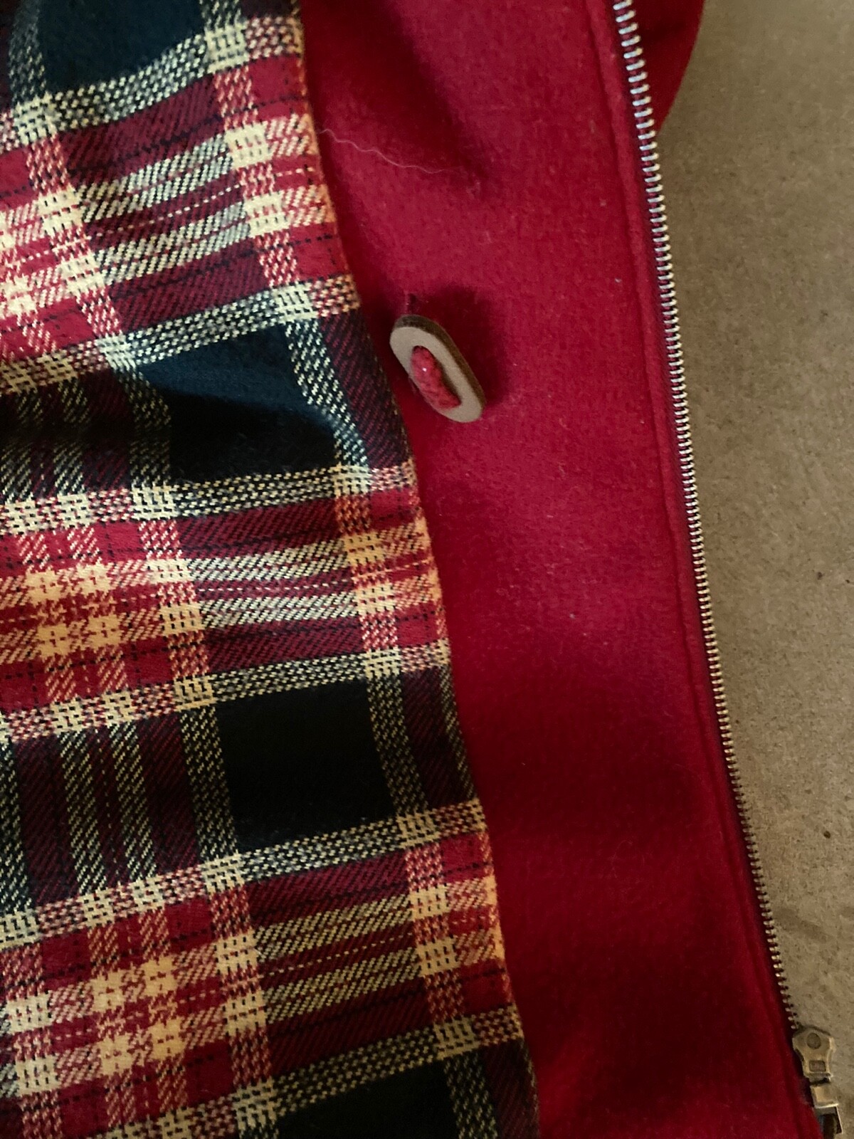 VINTAGE RALPH LAUREN RED WOOL LADIES MEDiUM ZIPPER DRAWSTRING GAME HUNTING STYLE
