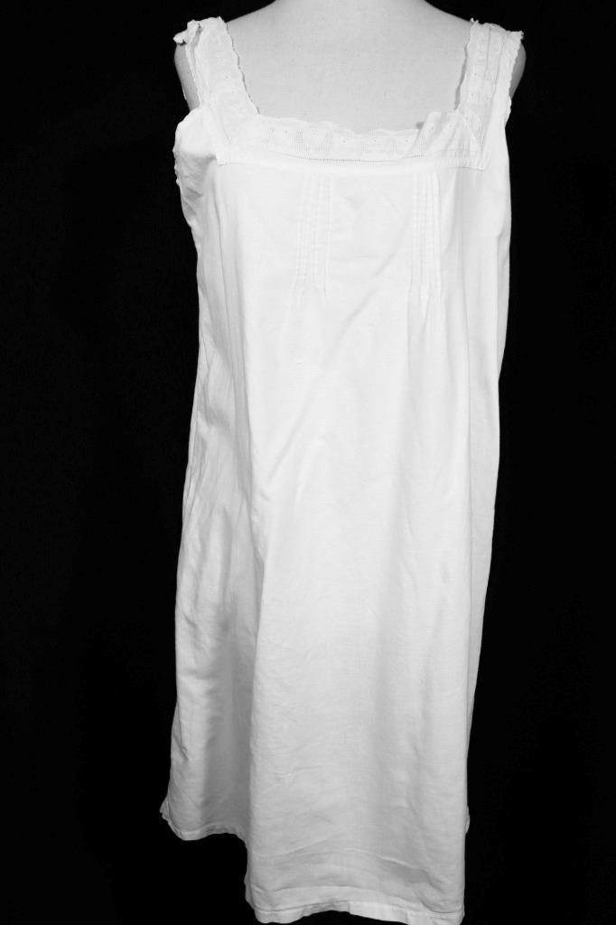 Antique 1920’s French White Cotton Slip/Night Gown Size Med Excellent Cond