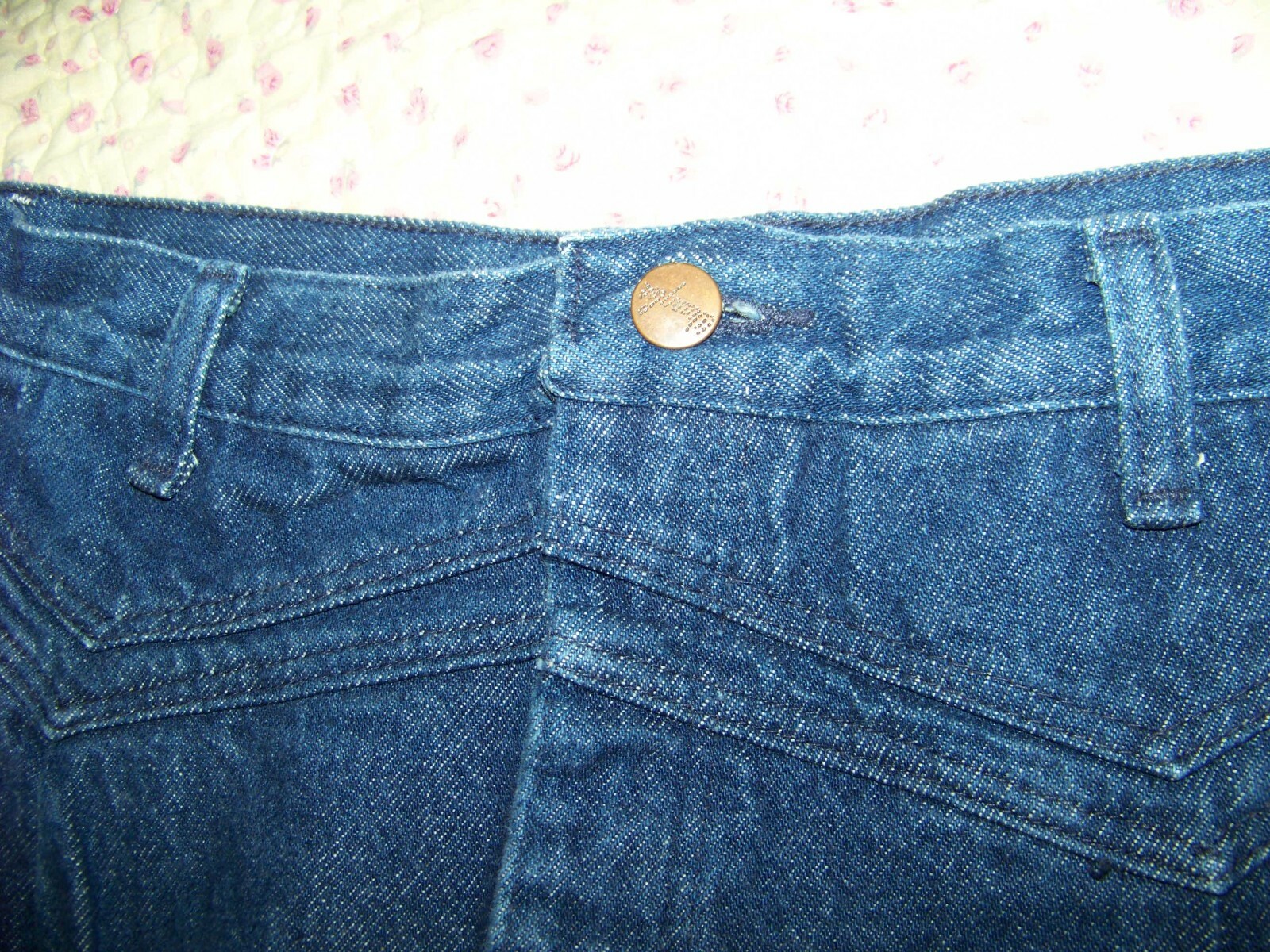 Women’s Vintage Wrangler Jeans – FF307PW – Size 15/16 x 34 (31″ Waist)