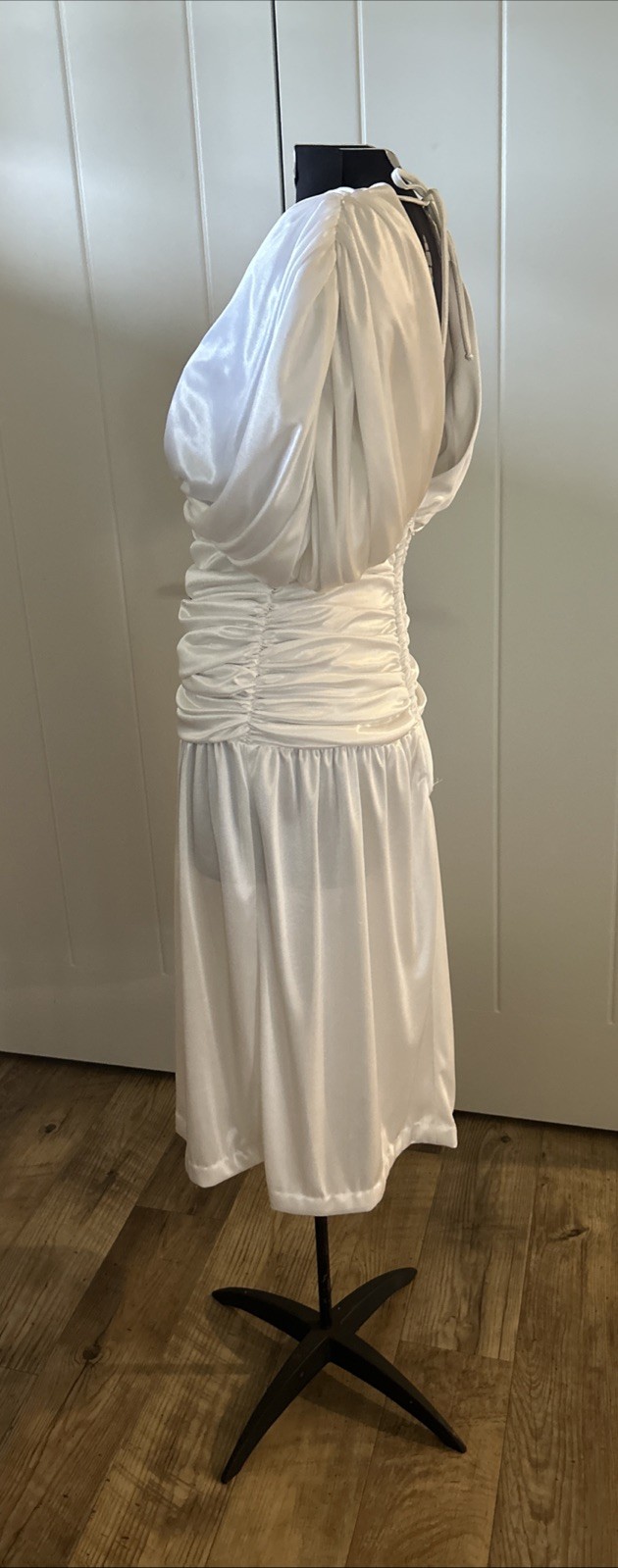 Vintage 1980’s Body Con Silky White Dress Size 13-14 Shoulder Pads