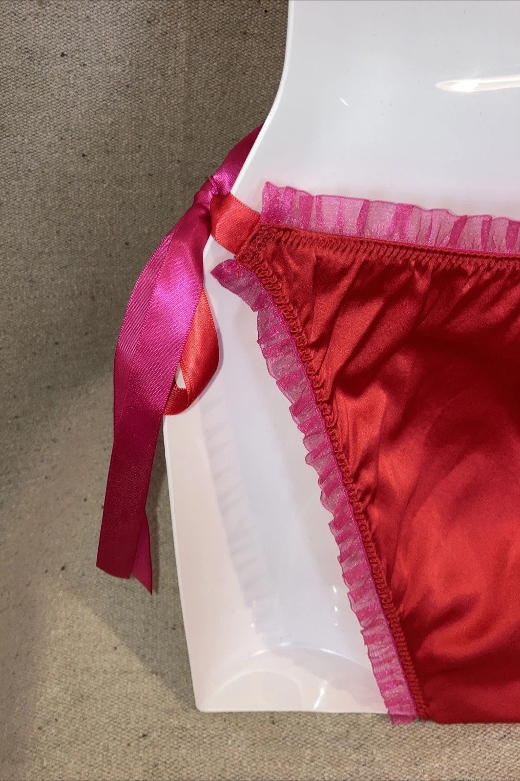 Victoria’s Secret Red Silk Satin Pink Ribbon Side Tie String Bikini Panties M L