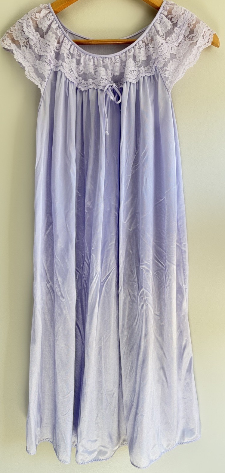 Vintage Gilead Lavender Nightgown Small Lace Nylon Below Knee Made In USA