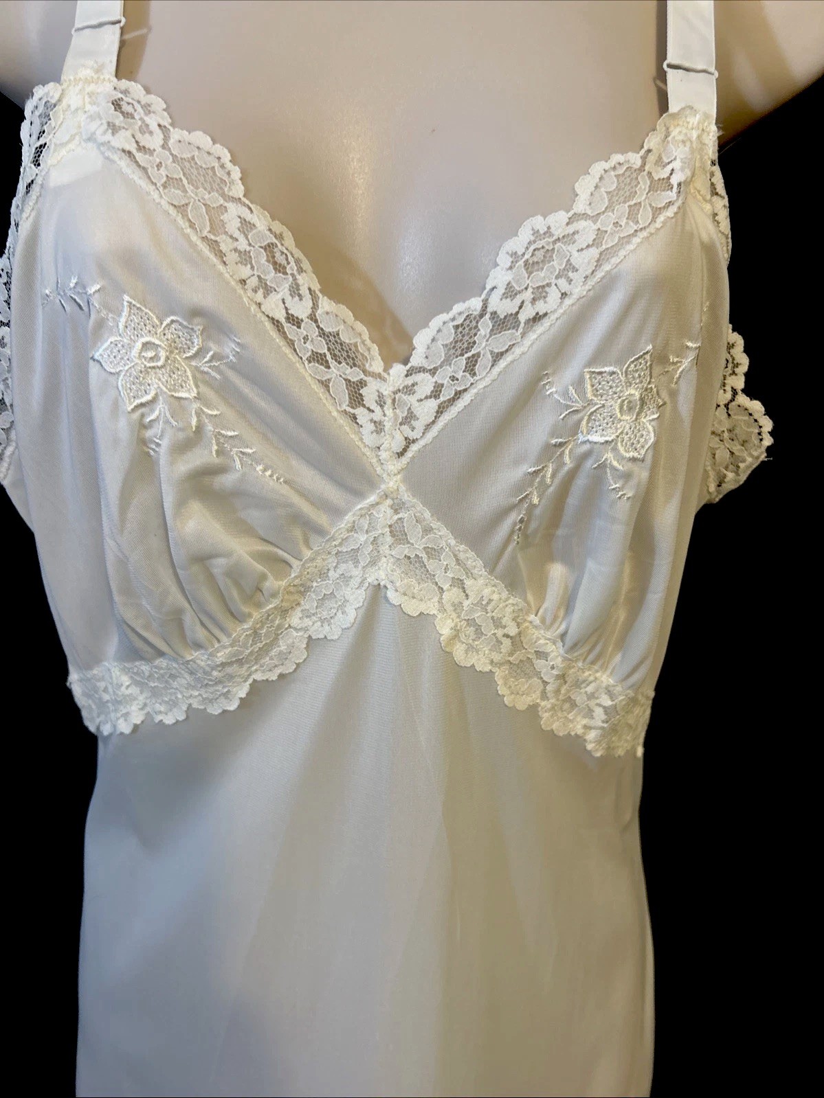 Rare! Vintage Stones Wear White Full Slip Nylon Sz 34 Lace Embroidered