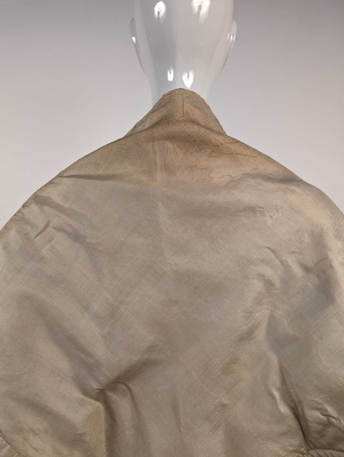 LATE 18TH C HAND QUILTED SILK CAPE FOR DRESS W POLISHED COTTON INNER LINING