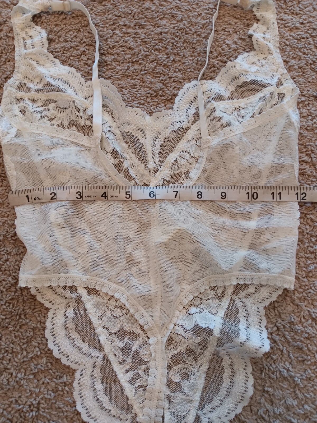 Victoria’s Secret Gold Label Lace Teddy Bodysuit M Ivory Sheer Scallop VTG 90s