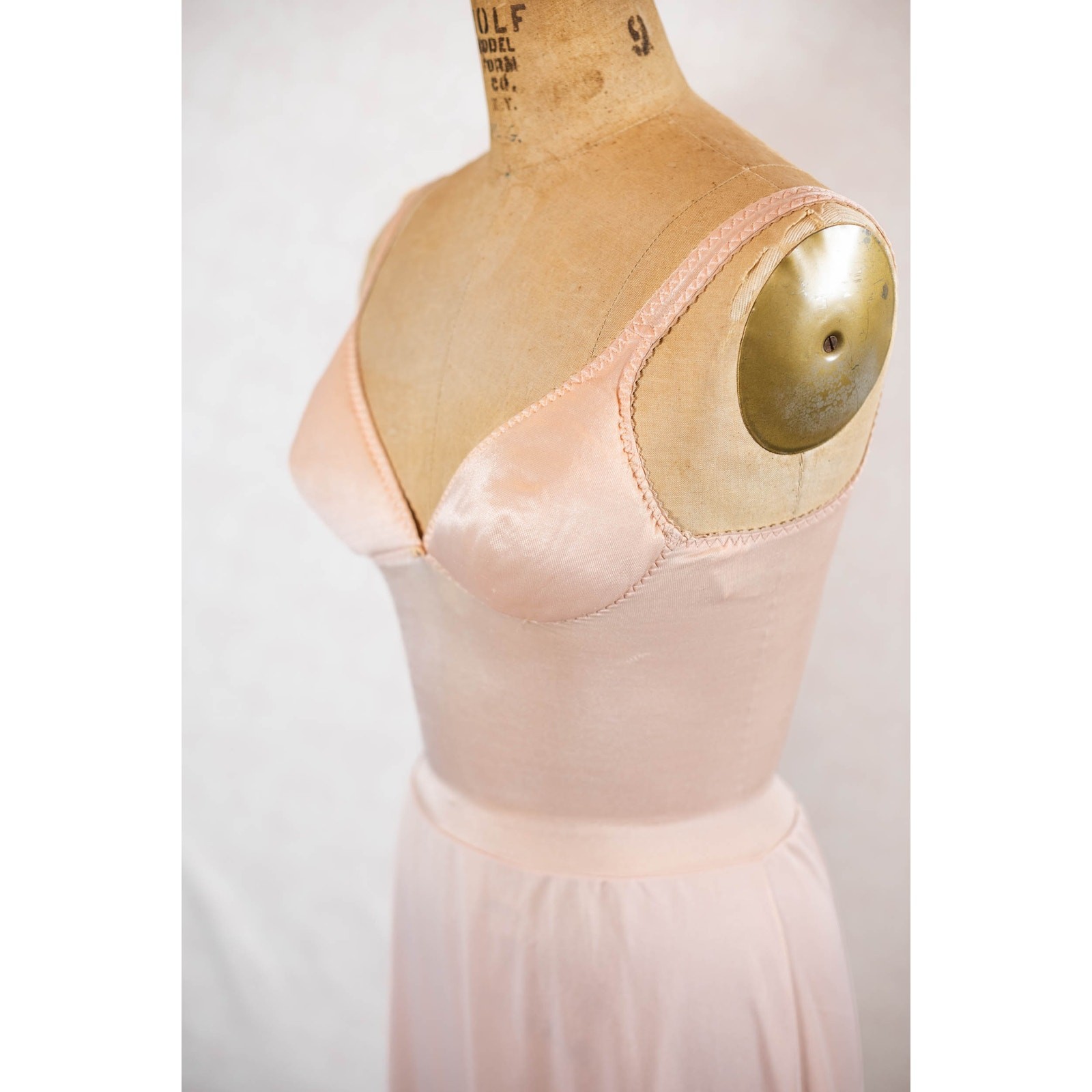 Vintage 70s Olga No Seam Bodysilk Slip Dress, 34A Lingerie Style 395, Blush Nude