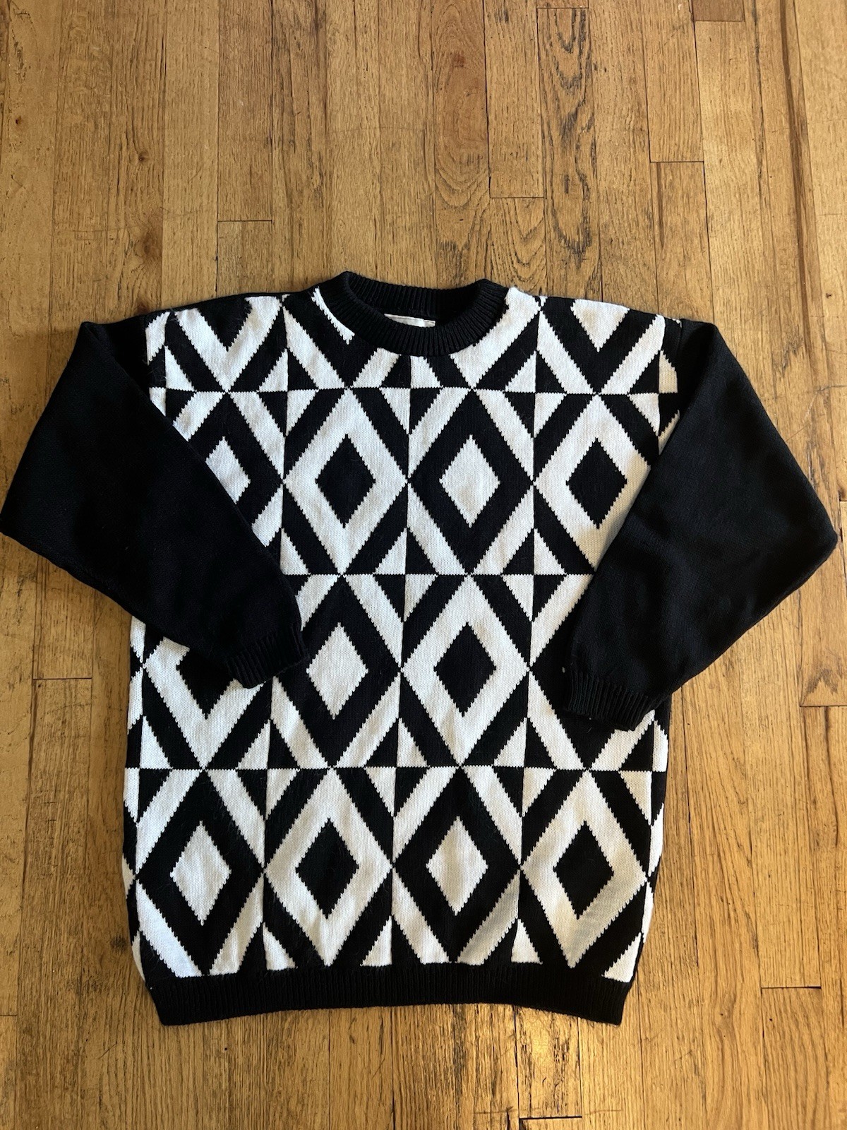 Vintage 80’s Yarnworks Black And White Geometric Women’s Sweater Made In USA