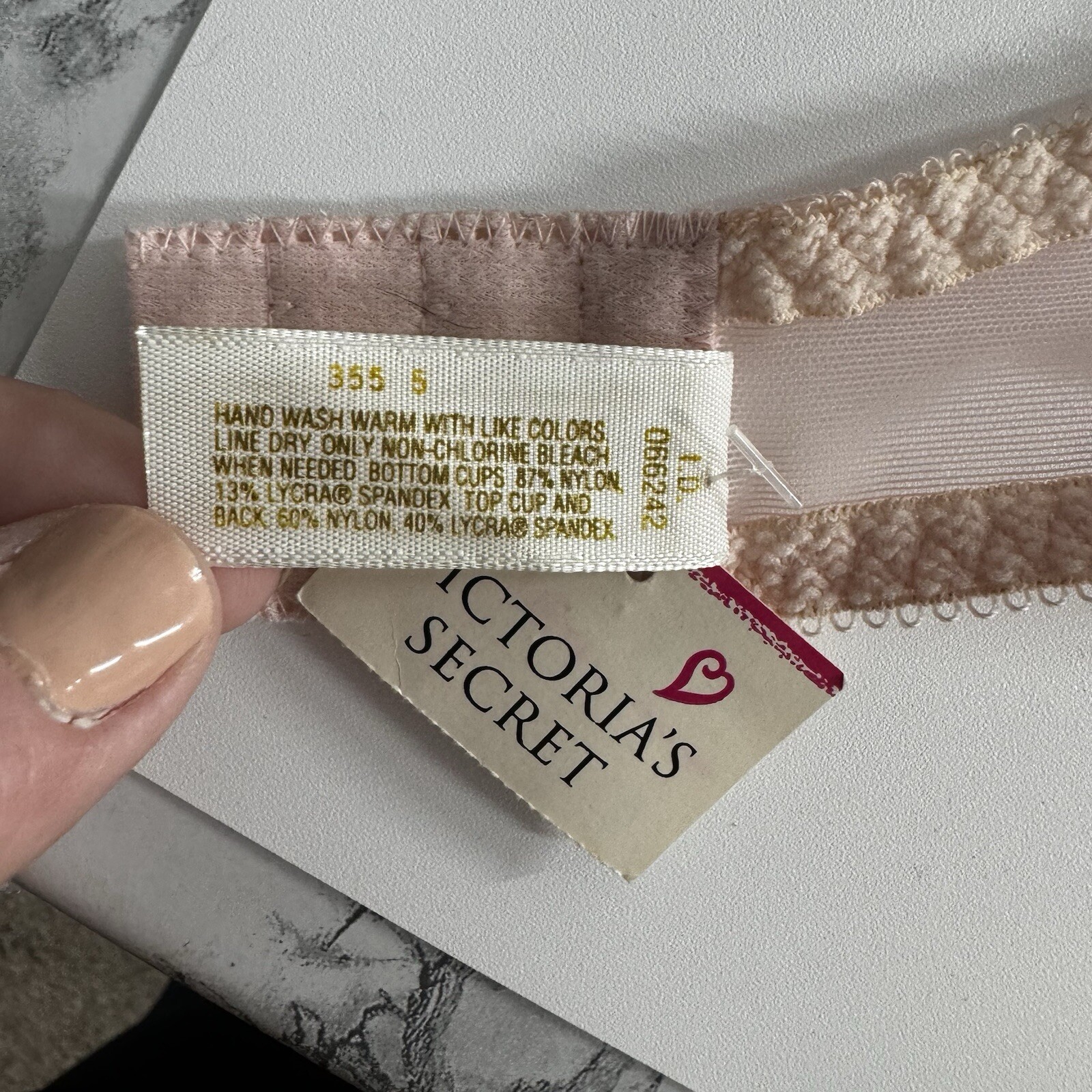 New Victoria’s Secret Satin Second Skin Bra Panty Set Size 38C Thong Large Vtg