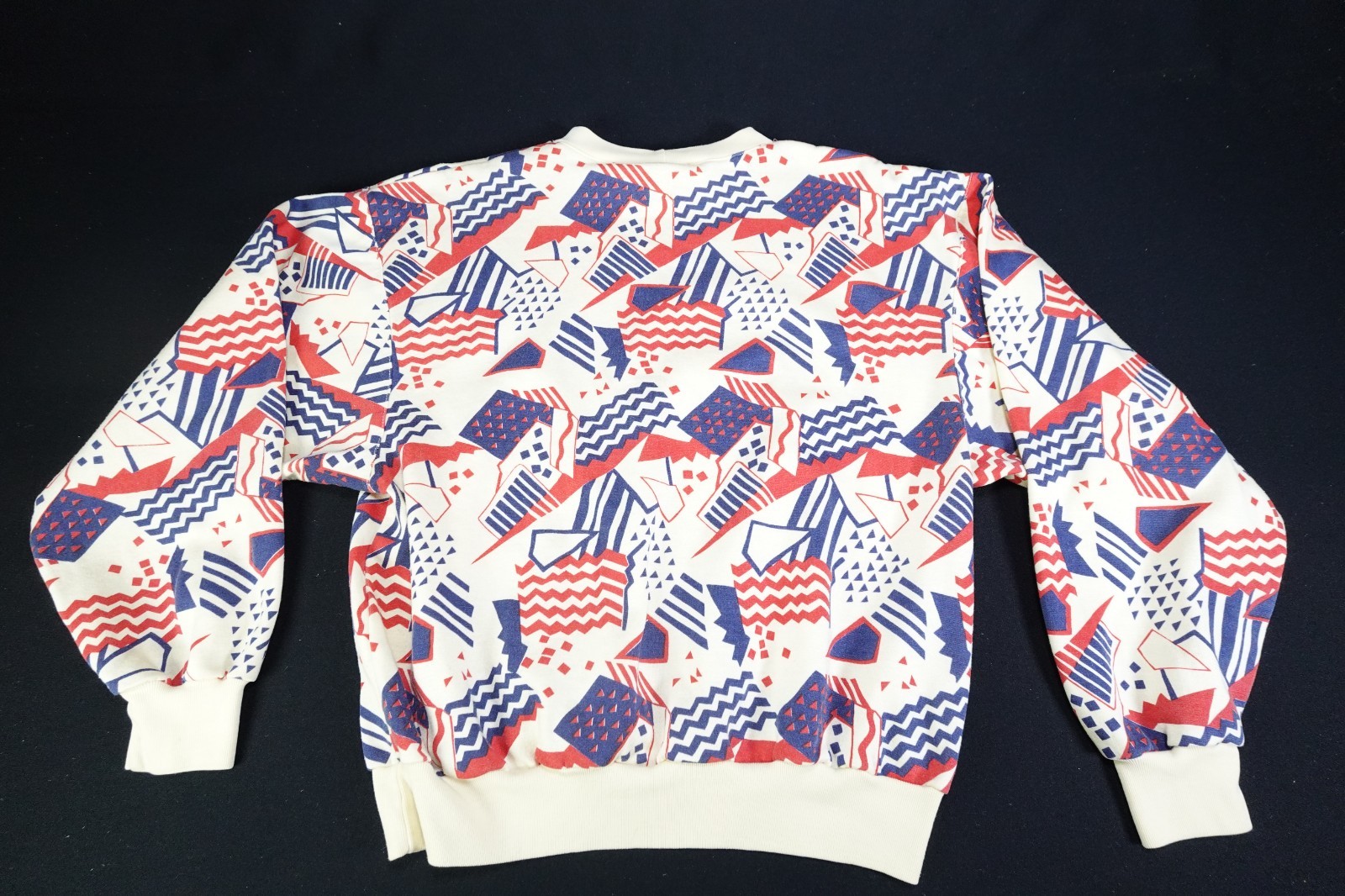 NIKE Vintage 1987 Women’s Geometric Print Fleece Crew Sweatshirt Angela Snow