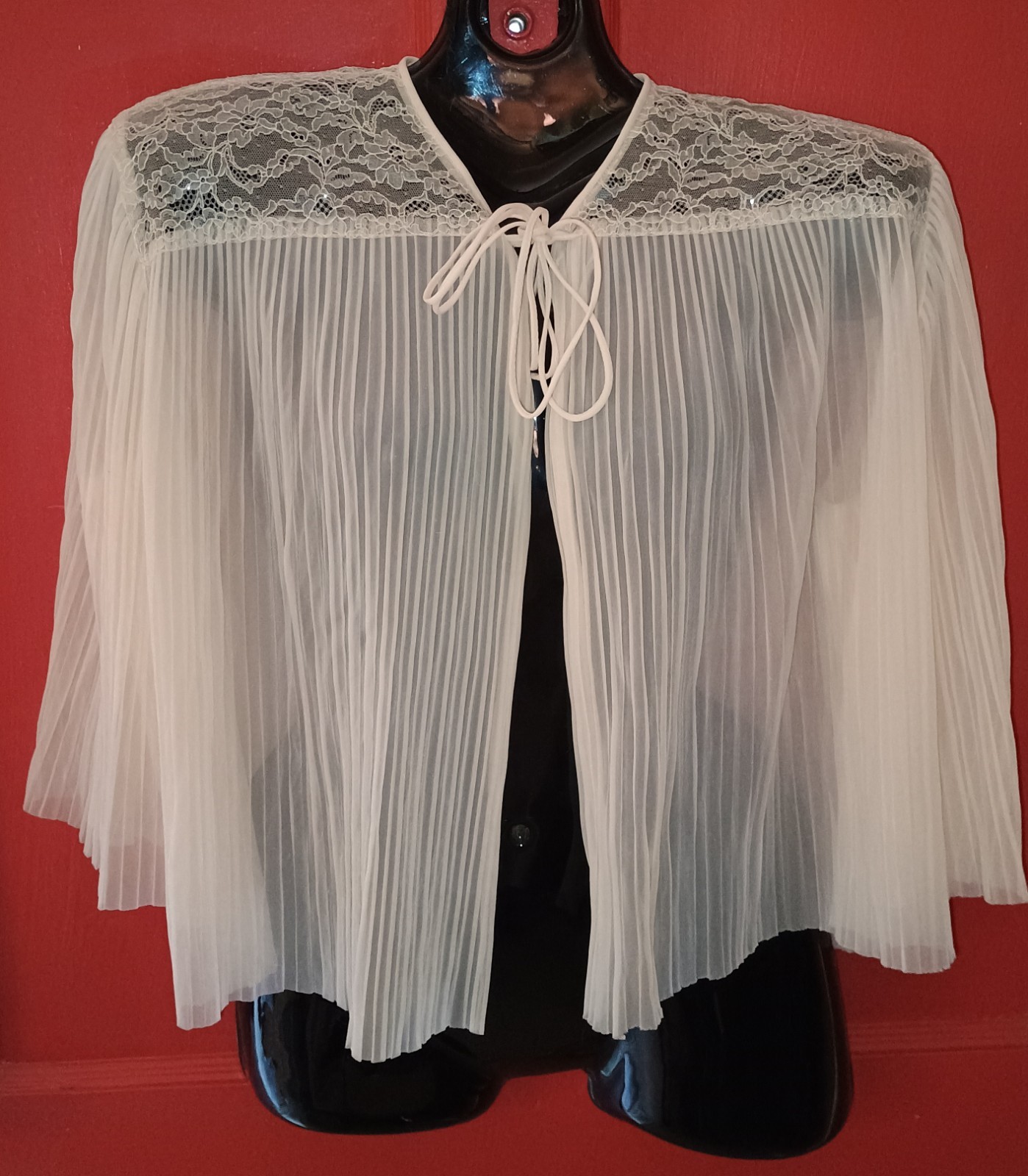 Vintage Stella Fagin Bed Jacket Beige Accordion Pleat Lace Nylon Beautiful