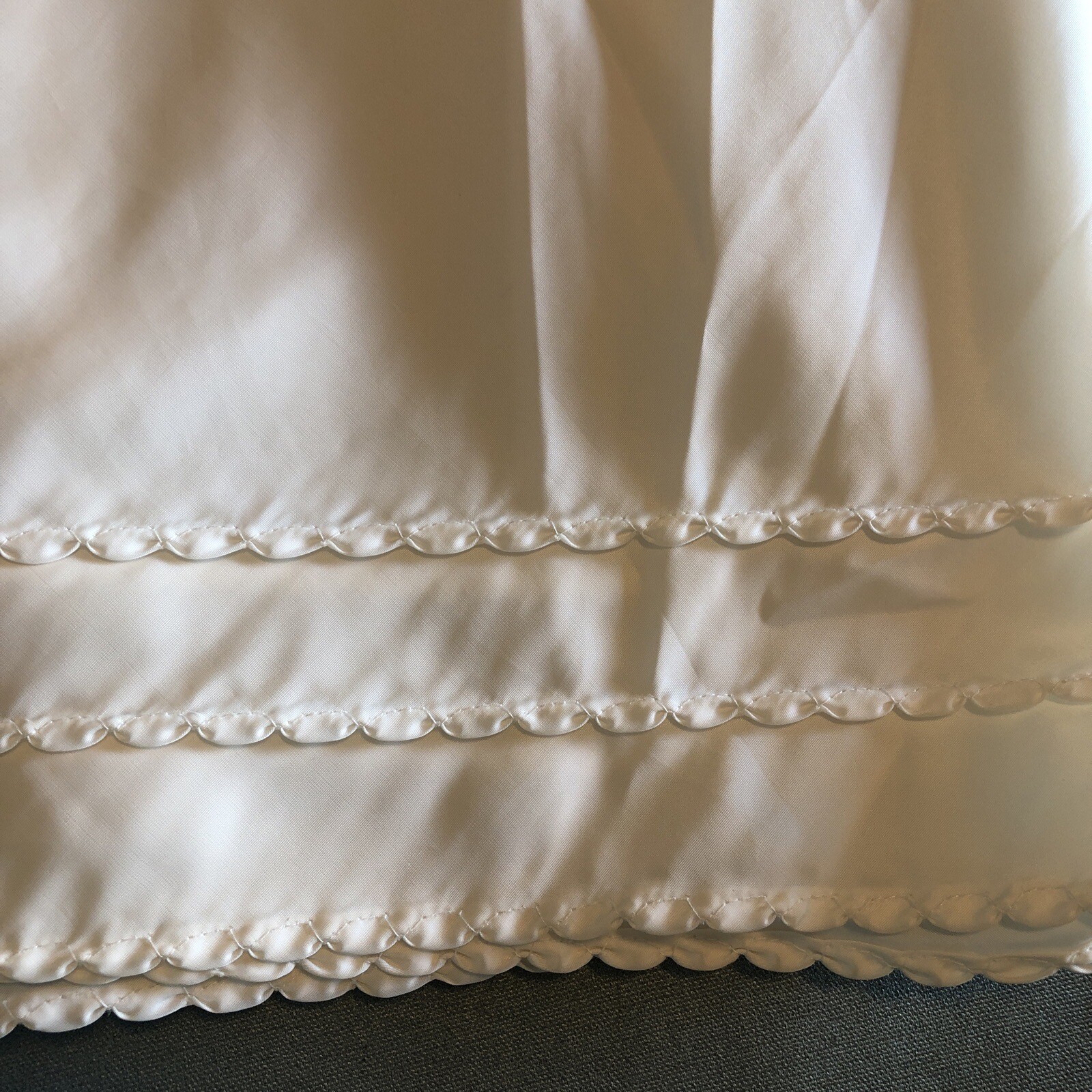 Vintage The SNIP-IT-SLIP w/Trim Lines Half-Slip w/Slit Ivory 30″W 37″L SMALL