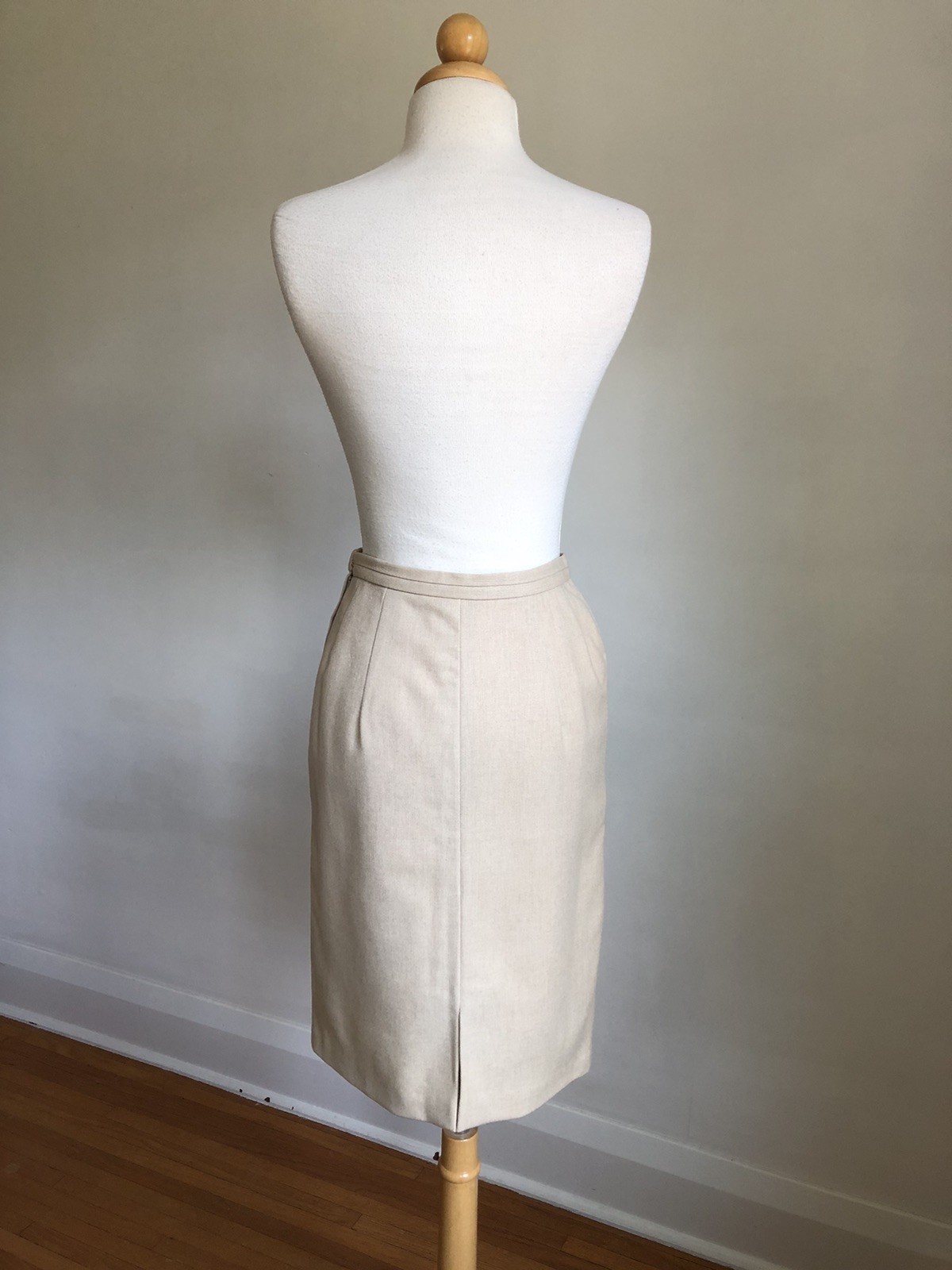 STUNNING VTG DALTON COORDINATES 100% Wool Beige Pencil Skirt SZ XS 24