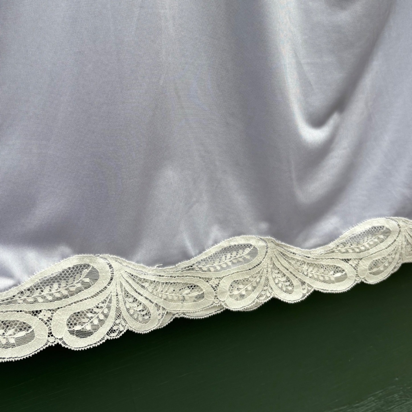 Vanity Fair Vintage 70s Half Slip Lavender Periwinkle White Lace Hem L