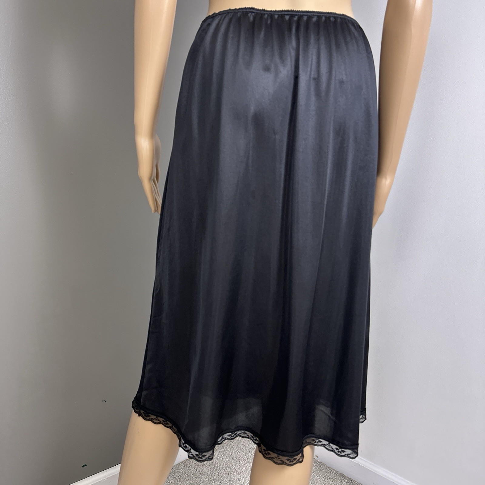 Vintage Half Slip Skirt Warner’s Perfect Measure Size Large Black 55300 Midi USA