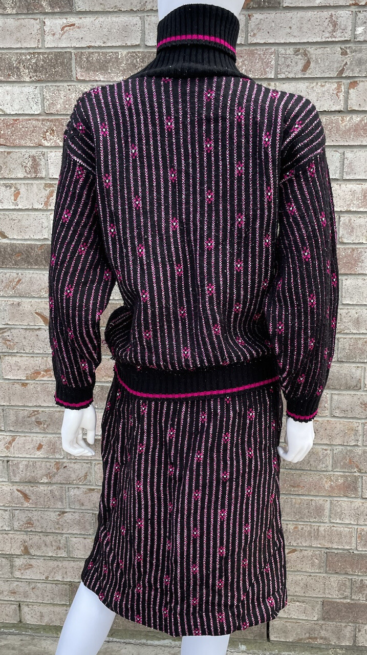 Sweater Skirt Set Medium turtleneck knit pink black bear crossing High Neck ReAD