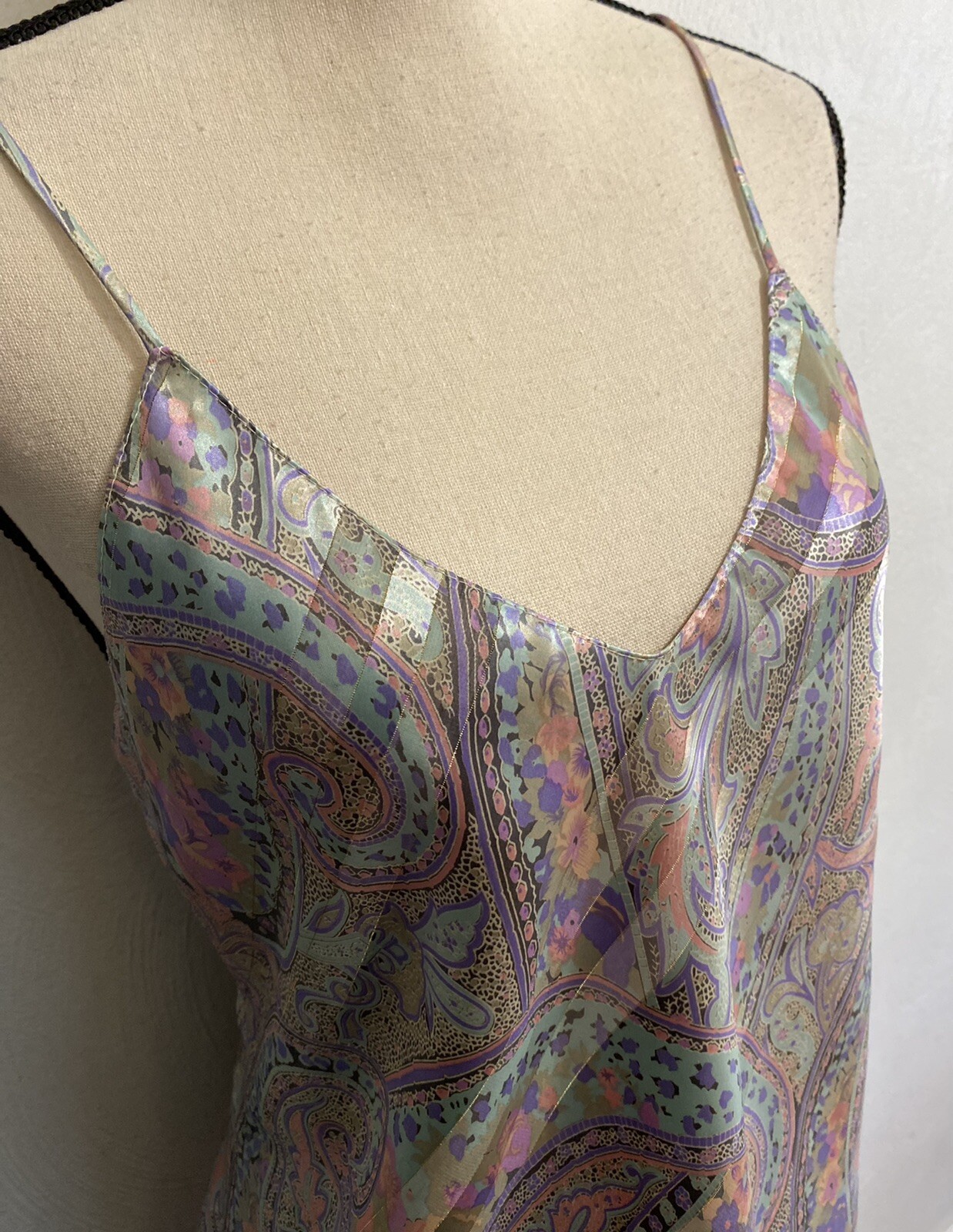 Lucie Ann II Women’s Sexy Multicolored Paisley Chemise Vintage 90’s Large