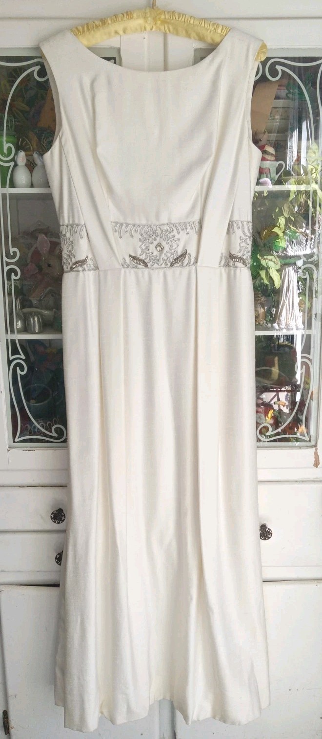 Vintage 1960s Custom Made Raw Silk Linen Embellished Wedding Dress Size 6 28w