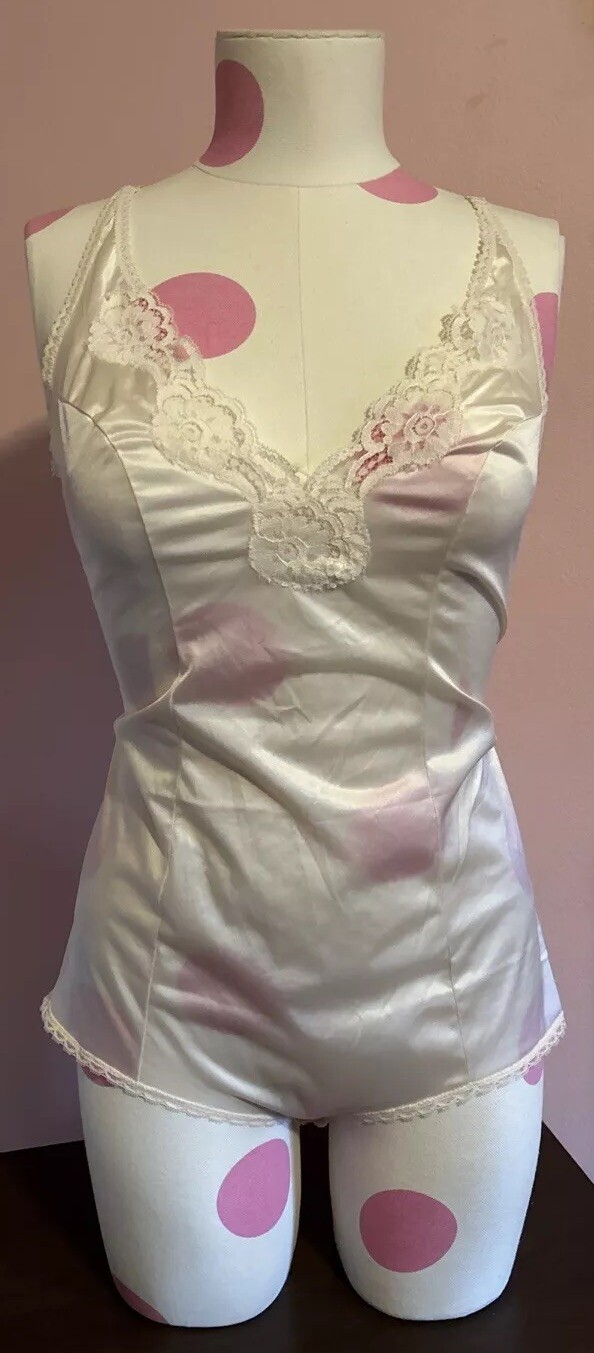 Vtg SILKY TEDDY Panty Bodysuit NYLON Slip ROMPER Second Skin Vassarette Sz 34
