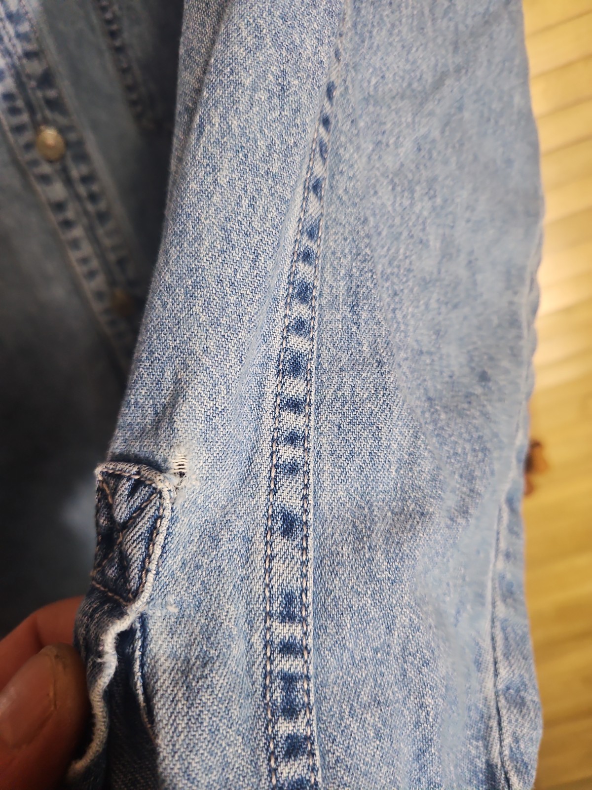 Thrashed Vintage 90s Levis Levi’s Red Tab Women’s Large 16-18 Denim LS Shirt