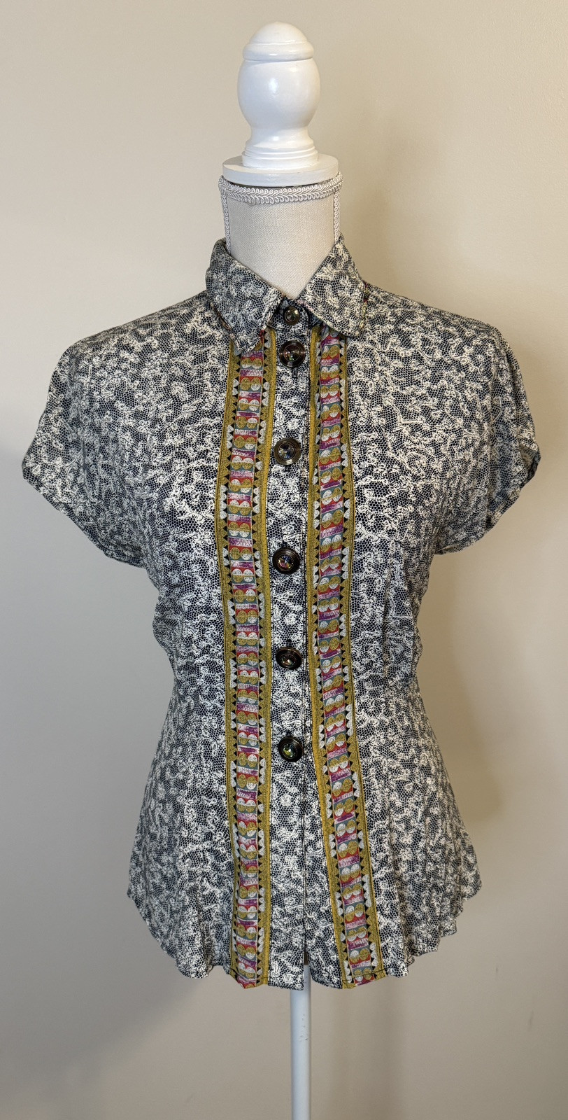 Vintage Platinum by Dorothy Schoelen Colorful Patterned Button Up Women’s Sz S