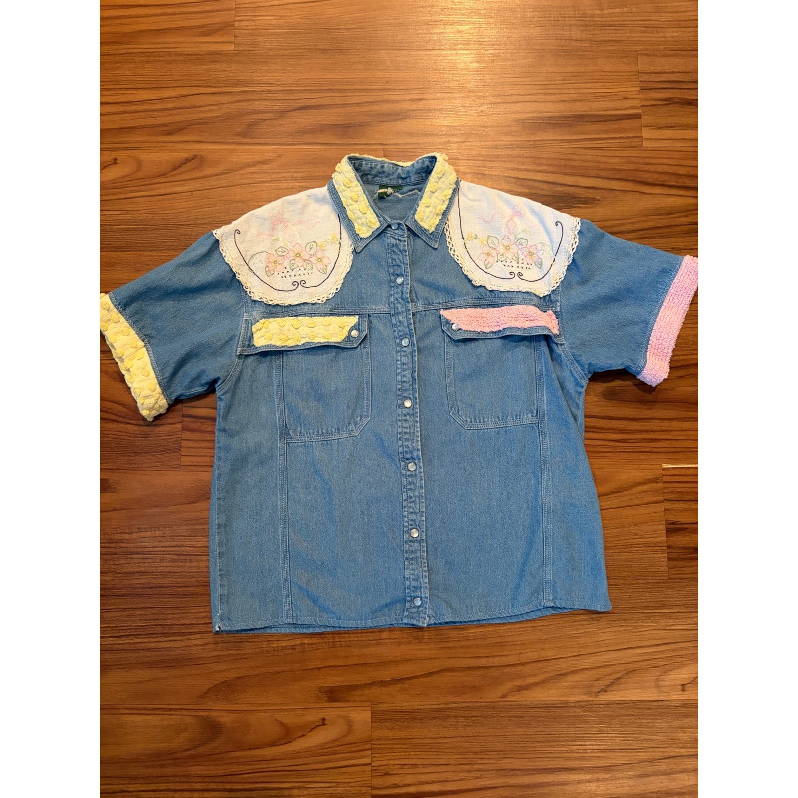 vintage upcycled denim shirt floral embroidered crochet collar womens medium