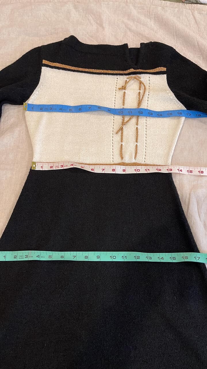1970’s gorgeous knit Midi dress Wenjilli Black Gold off White