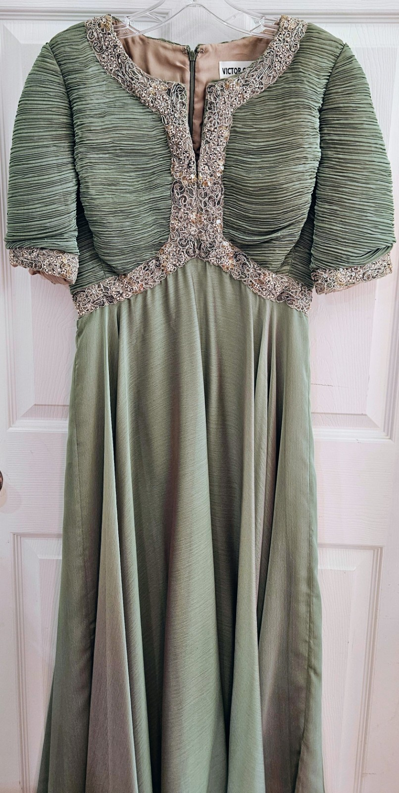 Women’s Victor Costa Ball Gown Sea Foam Green Beaded Chiffon Pleated Top Size 8