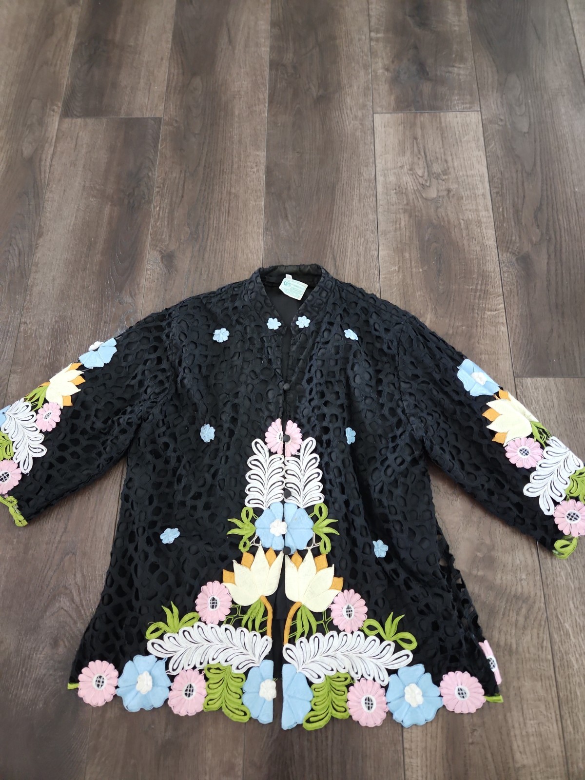 Vintage Caro Of Honolulu Floral Embroidered Applique Jacket / Top