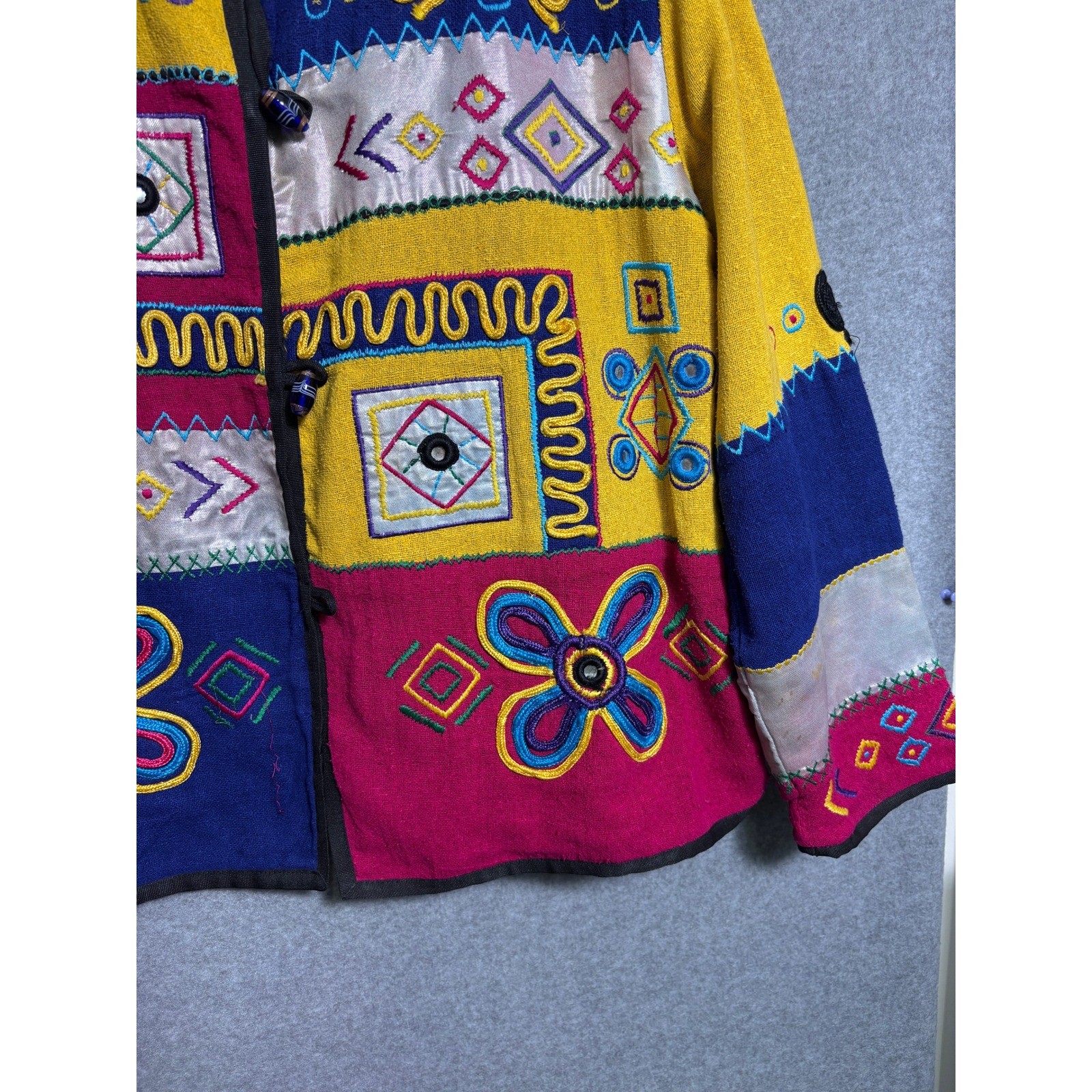 Allure Vintage Art To Wear Embroidered Jacket Colorful Boho Size L 100% Silk