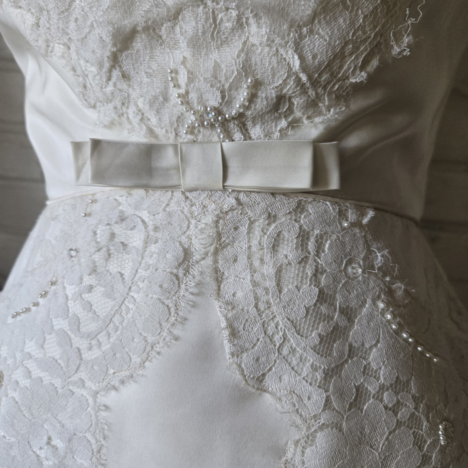 Vtg 50s 60s Lace Wedding Gown With Bow Detail, Beaded, Buttons, Bustle, 0/2