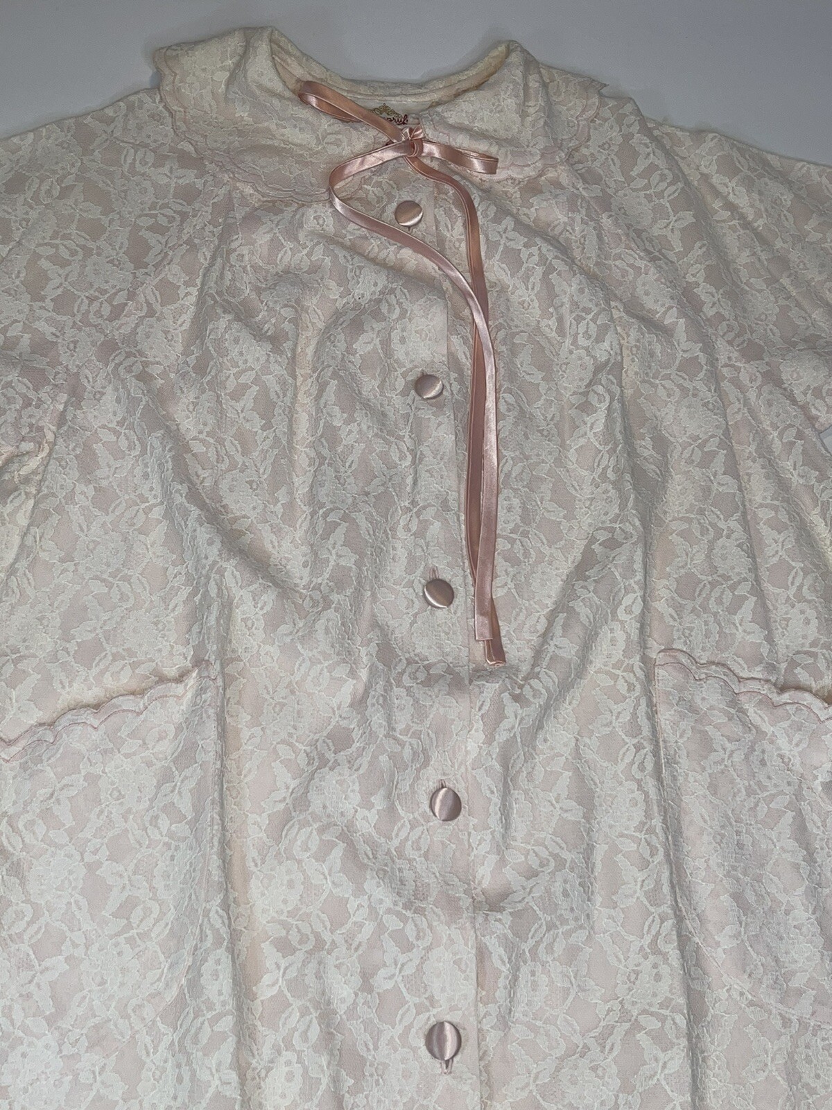 Vintage Seamprufe Housecoat M Robe Pink Lace satin Ribbon Button Front Pockets