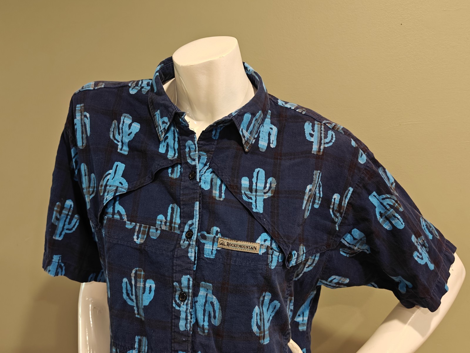 Vintage Women’s Large Western Rocky Mountain Clothing Cactus Print Plaid Shirt