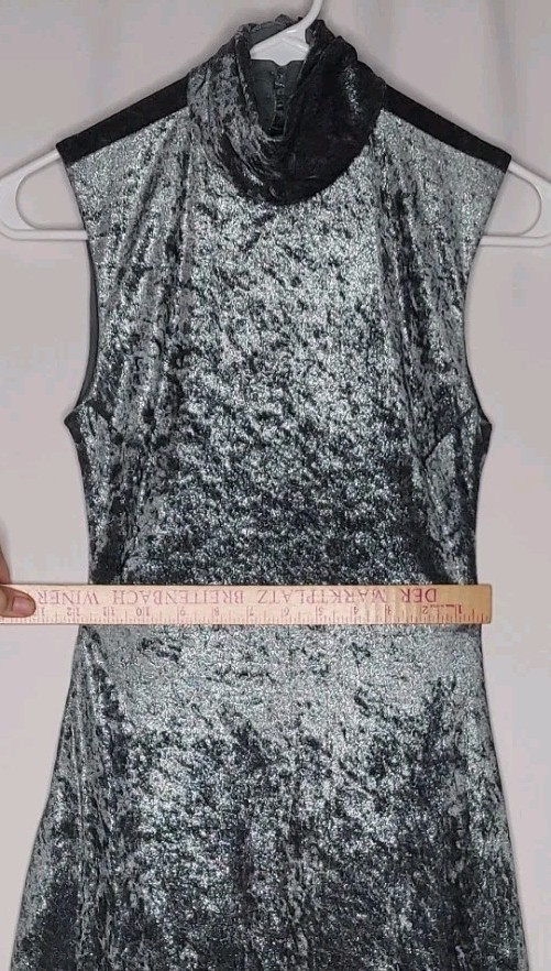 De Laru Sheila Yen Velvet Open-Back Midi Dress Jr 3/5 Gray Sheath 90s Formal