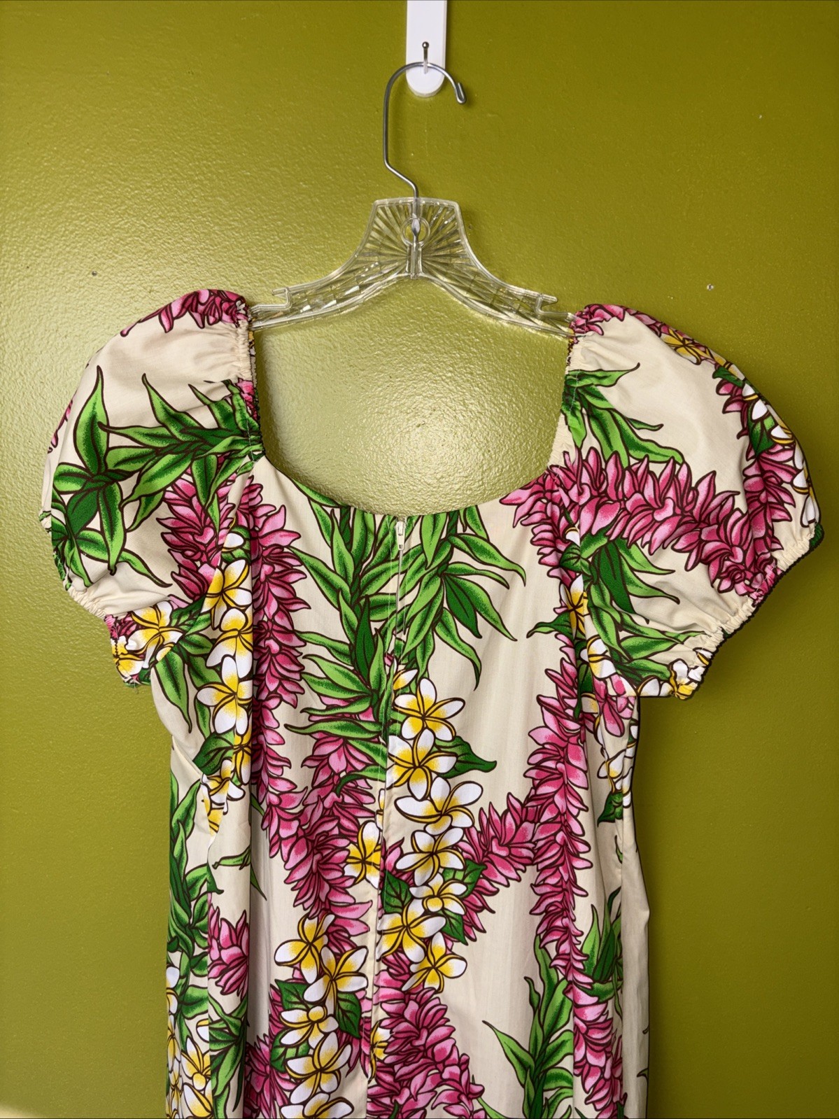Vintage me-too Hawaiian Maxi Floral Dress USA Puff sleeves off shoulder medium