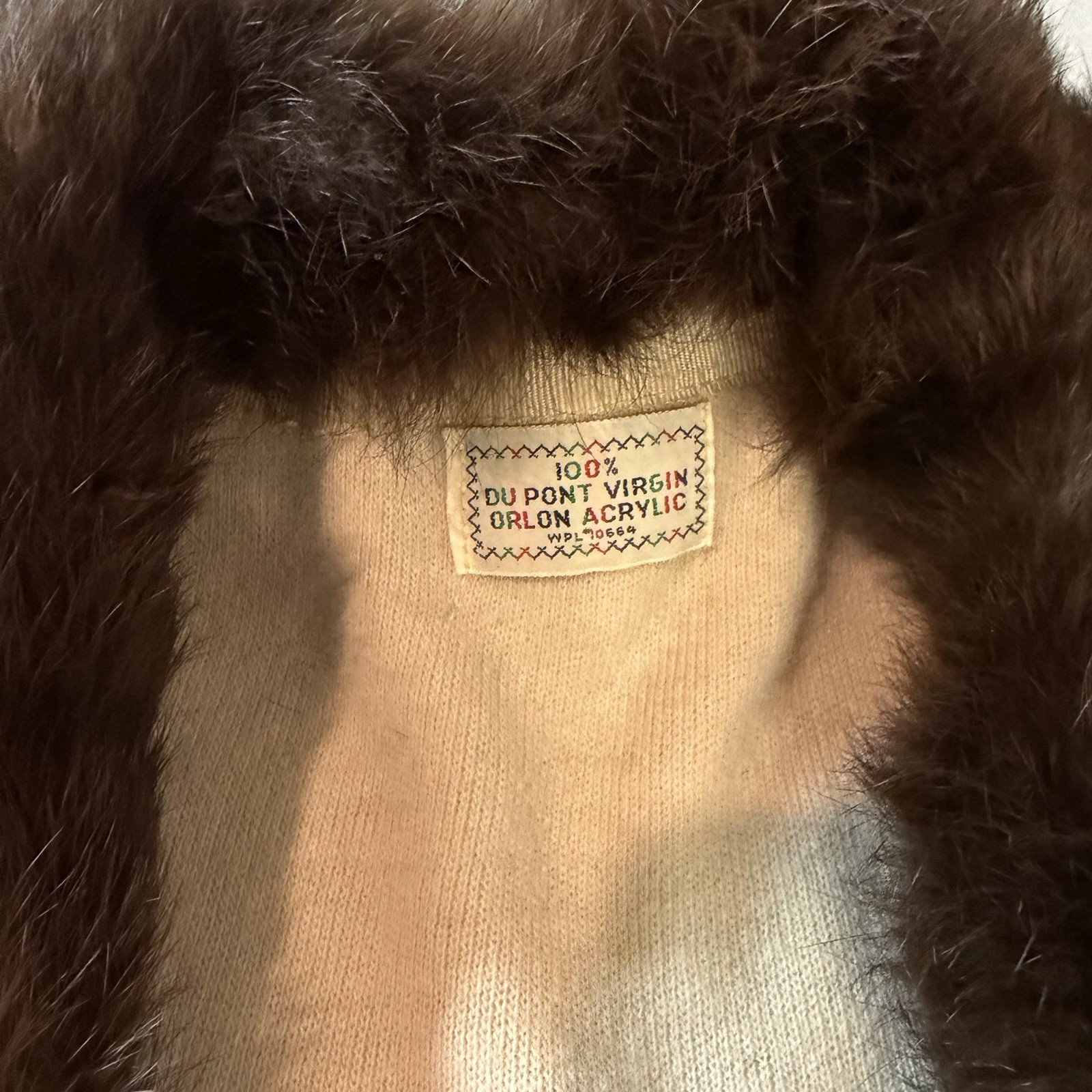 100 % Turbo Orlon Acrylic Knit Sweater with Fur Collar Size Small Vintage