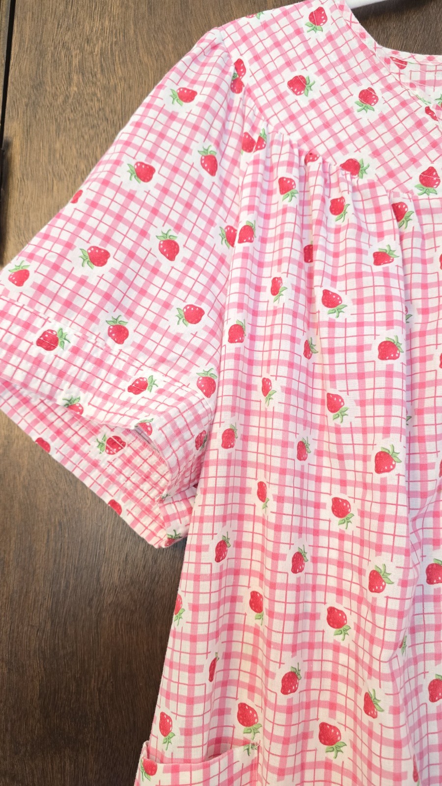 VTG Lady Manhattan House Dress Nightgown Pearl Snap Checkered Strawberries XL