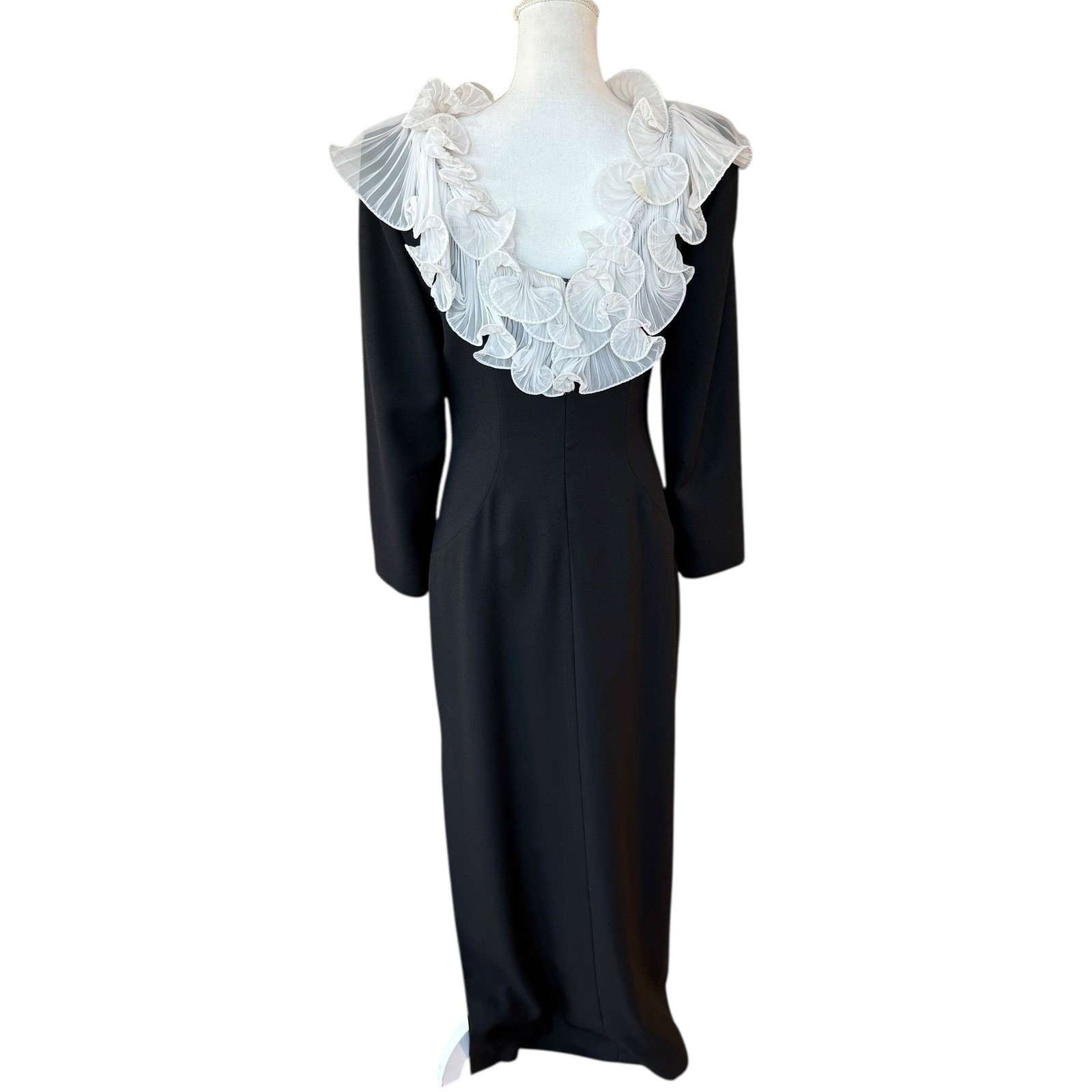 Vintage Jack Bryan Black Formal Gown with White Pleated Ruffle Collar Size 10