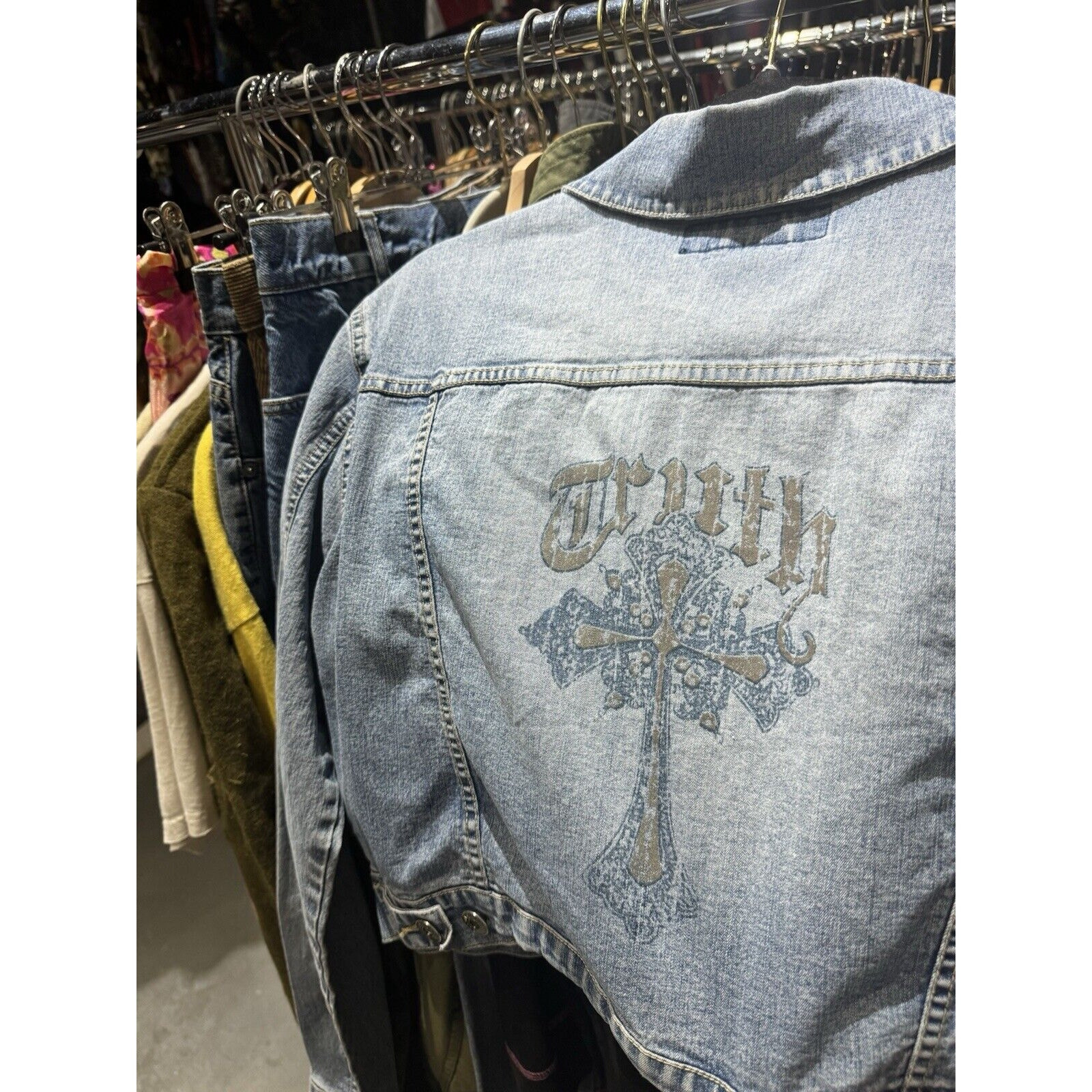 Vintage Y2K YMI Truth Grunge Light Wash Cropped Jean Jacket Size XL