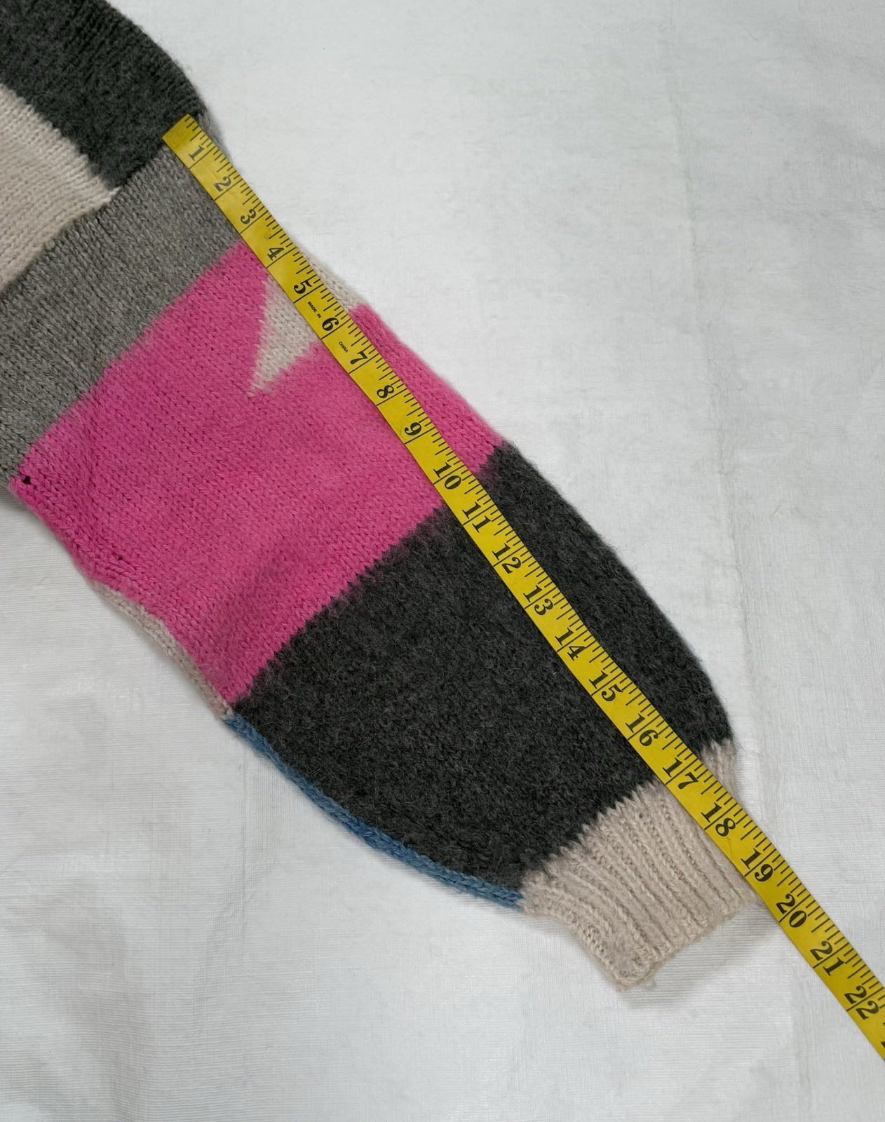 Vtg 80s Peruvian Baby Alpaca Sweater Wool S/M Geometric Design Women In Hats