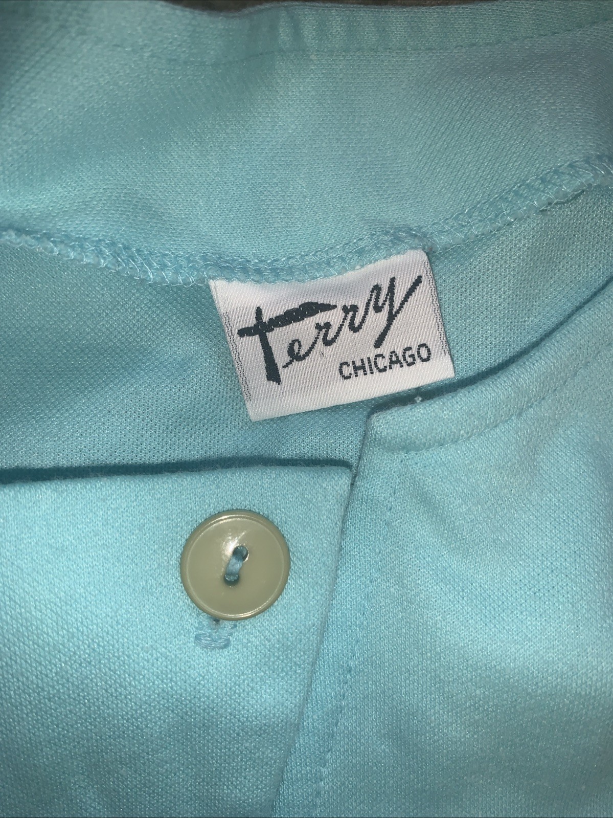 Terry Chicago vintage 70s blouse Sz Med light blue Button accents USA 1584