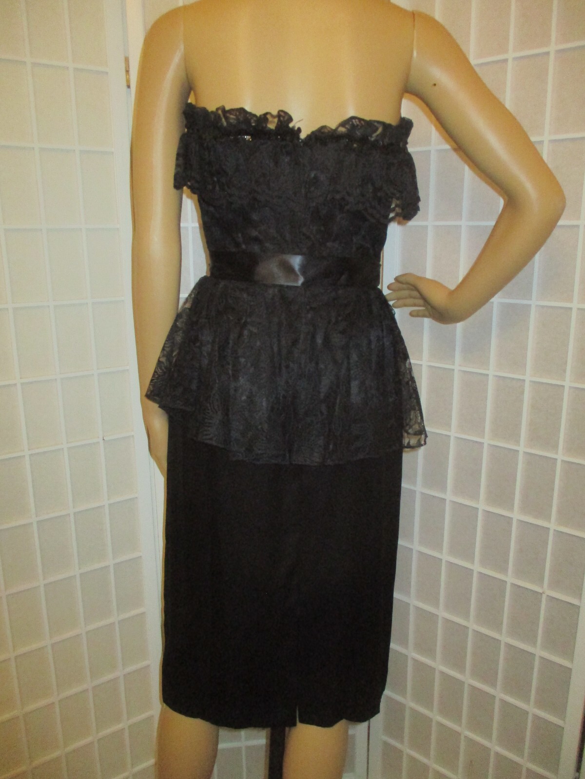 Jolie Madame vintage satin & lace strapless peplum cocktail dress