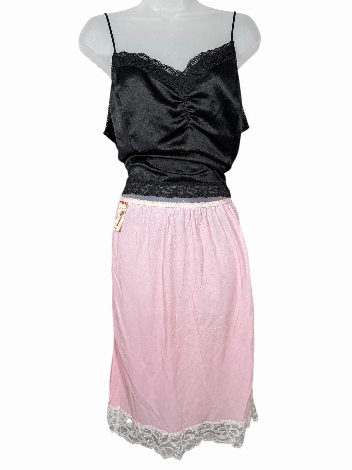 Pink Skirt Half Slip W/ Floral Embroidery & Lace Trim Vintage 60s/70s Coquette L
