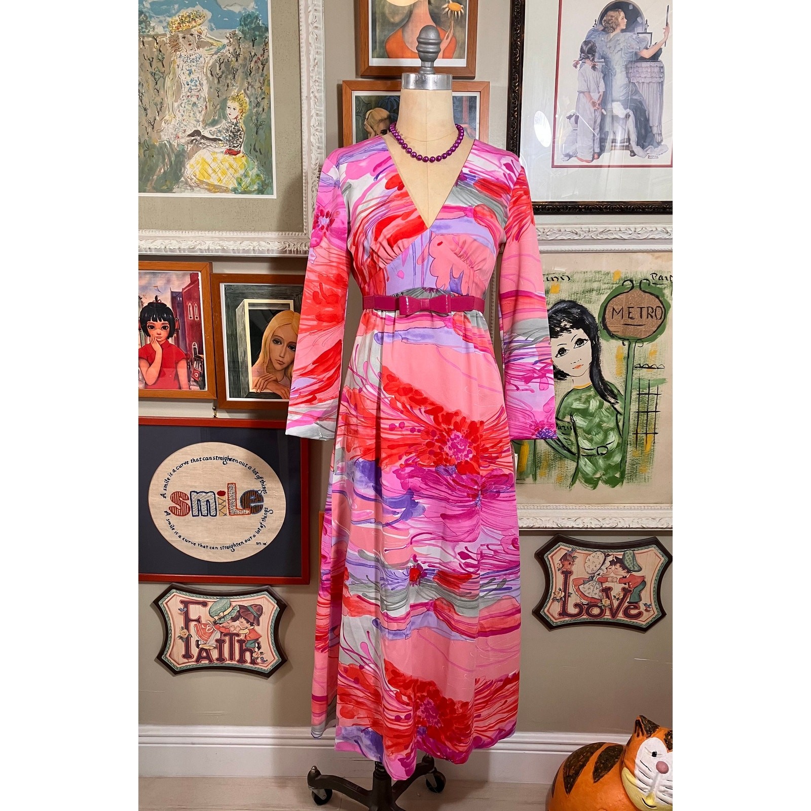 Vintage 1970s Laui Kai Hawaiian Floral Maxi Dress Pink Tropical Long Sleeve Gown