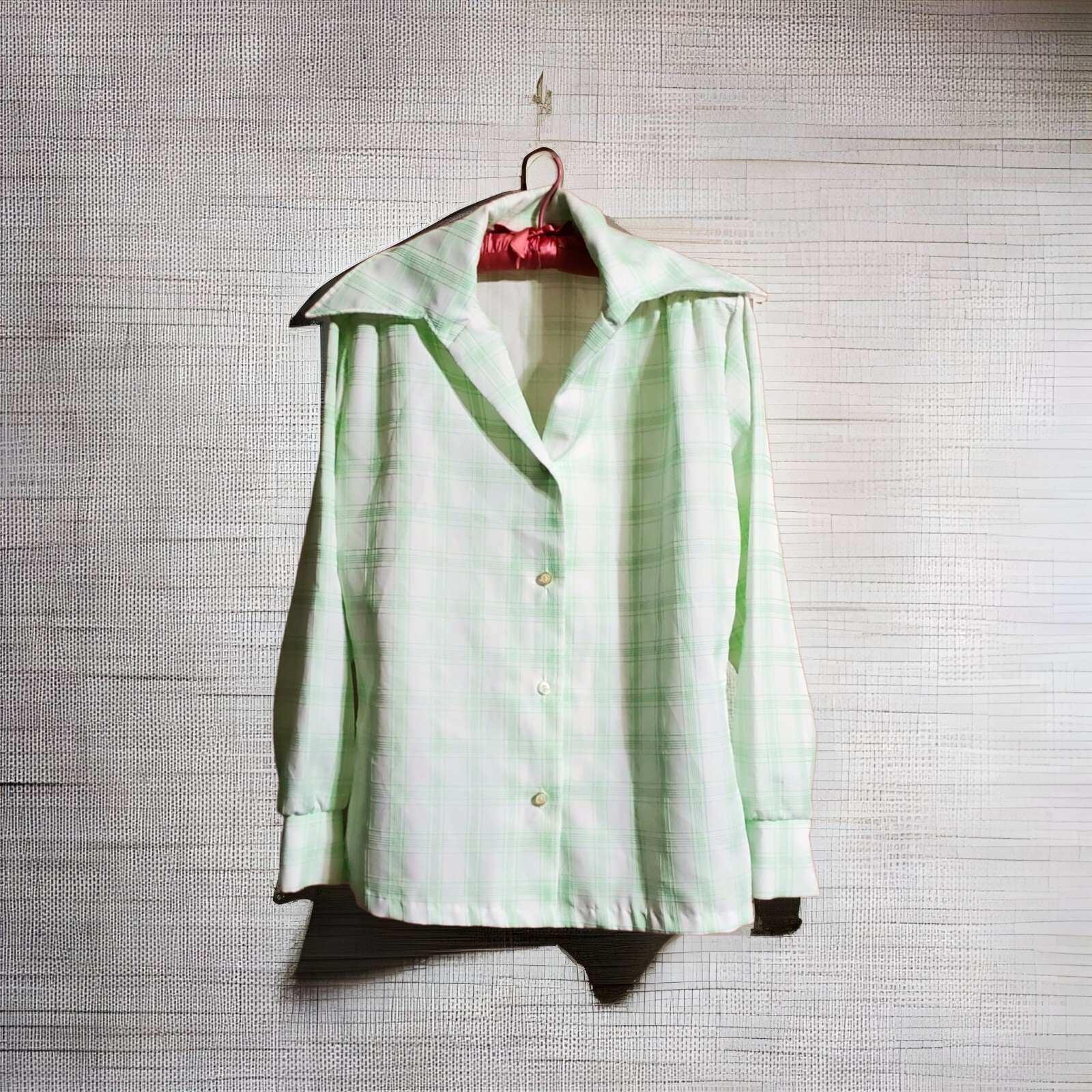 Vtg Green Plaid Button Up Shirt Pointed Collar Lightly Textured Small ? Women’s