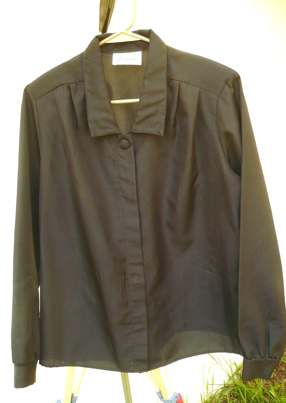 VTG 80S JOANNA M SOLID BLACK HIDDEN BUTTON DOWN LS SILKY POLY BLOUSE SHIRT WOMEN