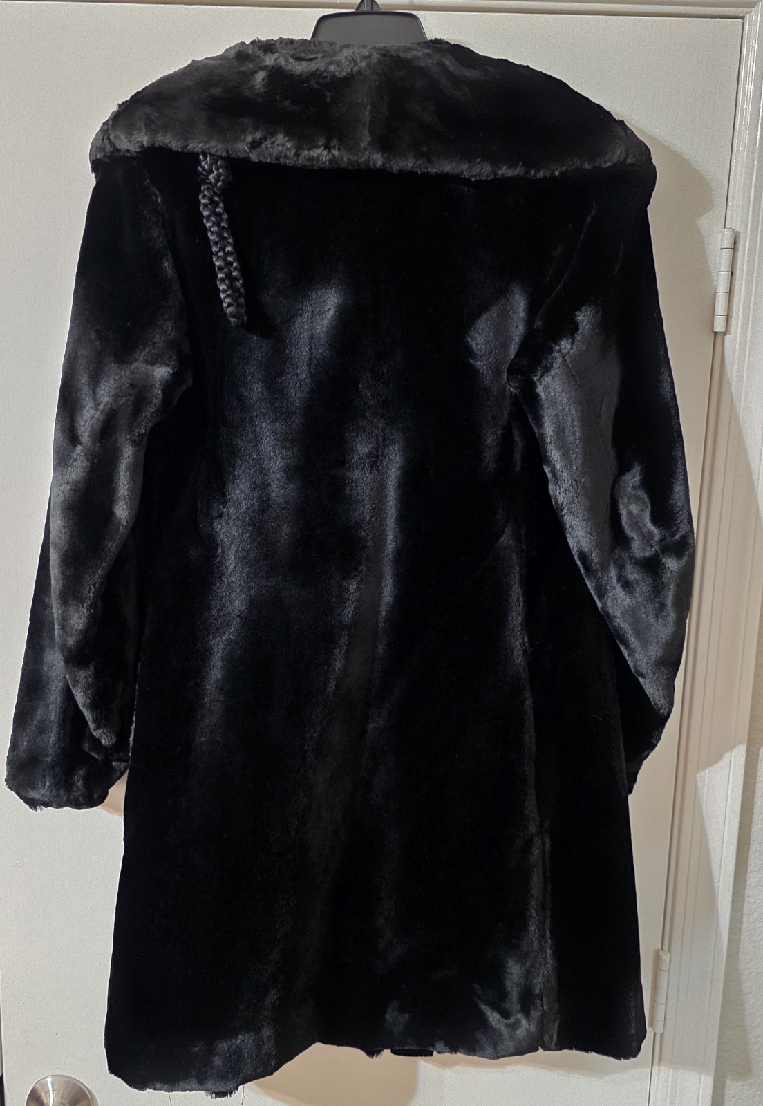 Vintage (1920s-1940s) black dyed muskrat fur coat (Hudson Fabri) Large Beautiful